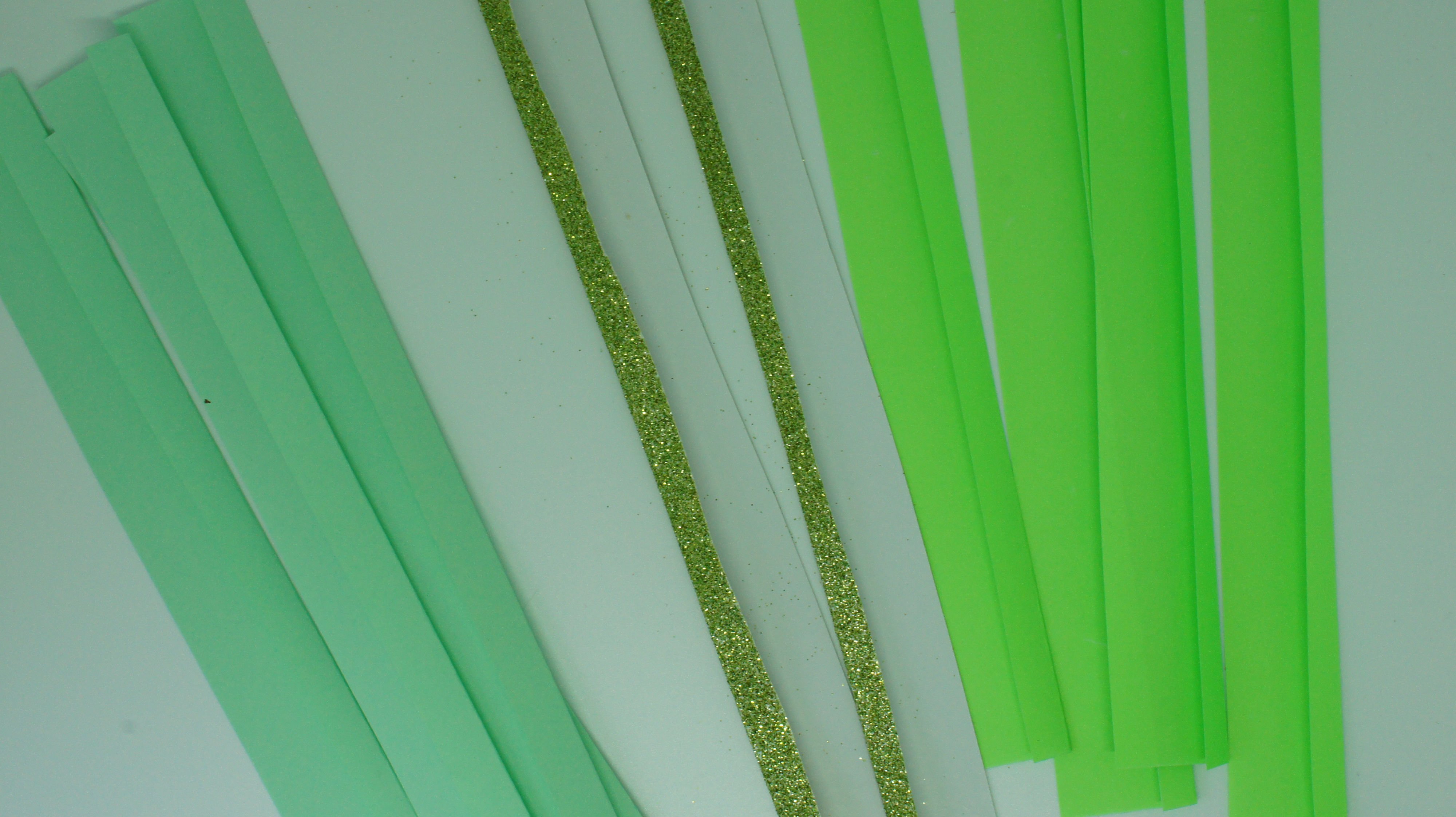 Iris paper folding - strips of paper