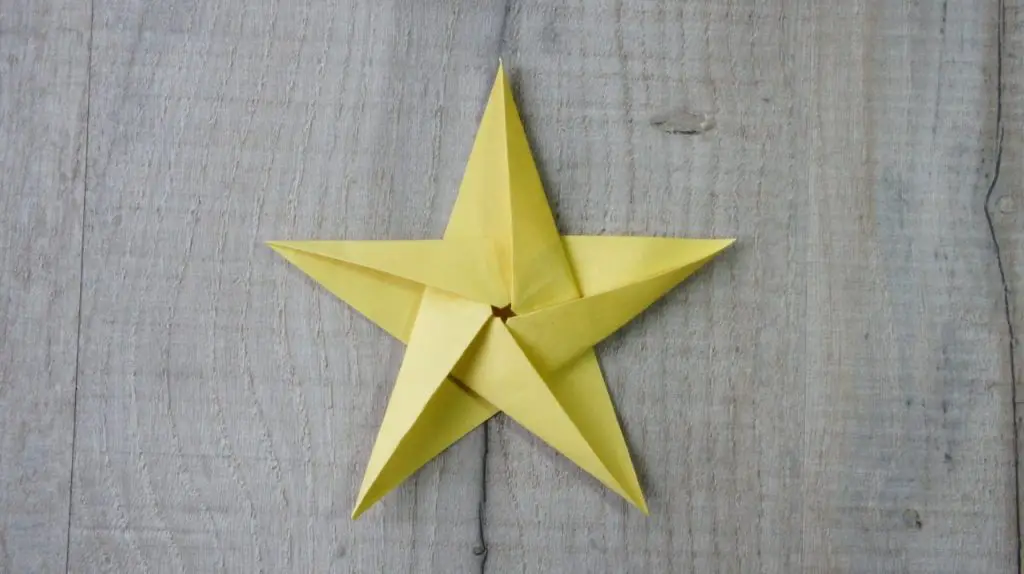 how-to-make-a-5-pointed-star-origami-tutorial-christine-s-crafts