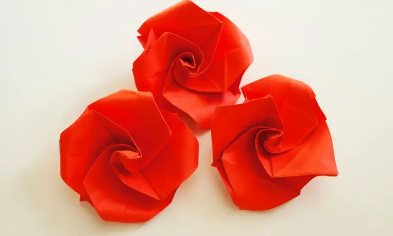 How to Make a Cute but Simple Origami Rose in 5 minutes
