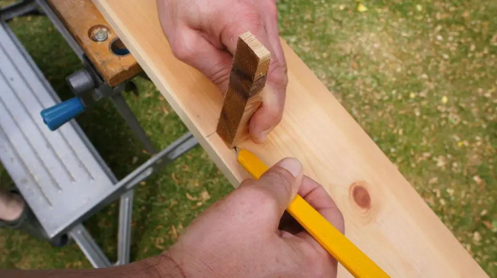 Mark side length minus wood width