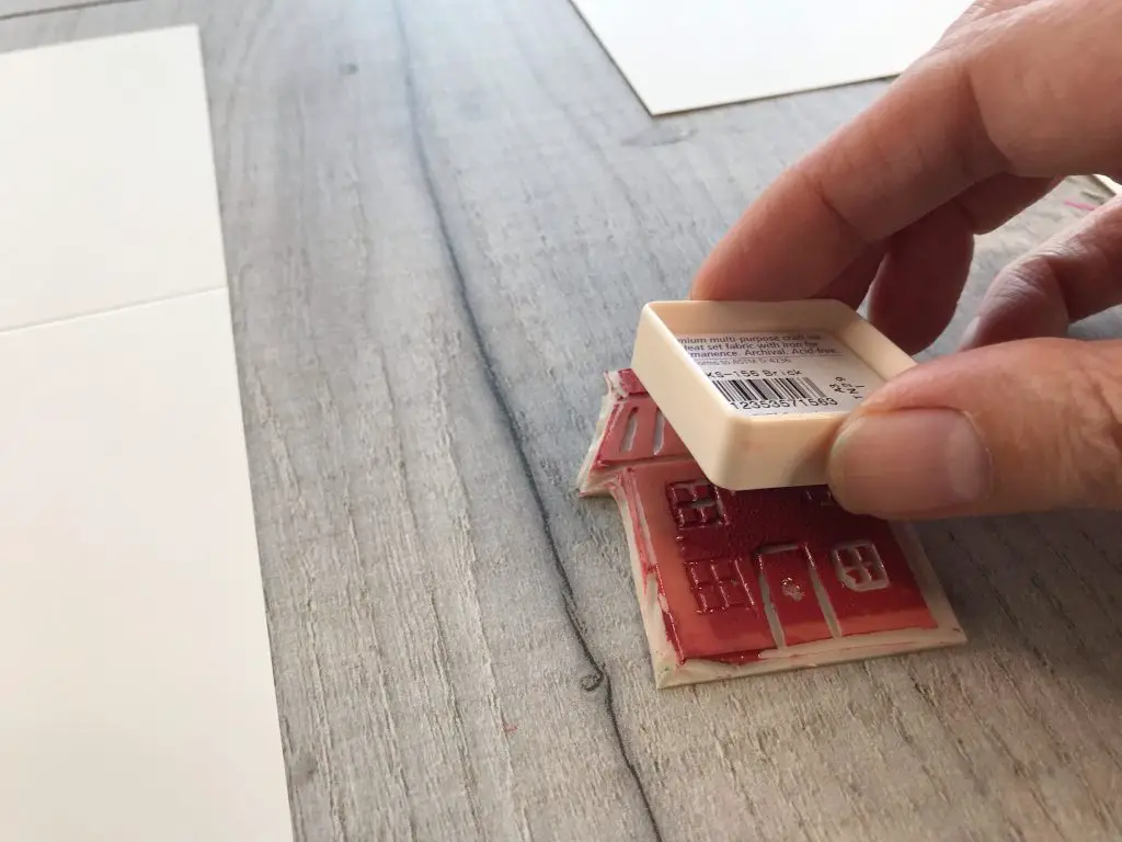 applying ink to stamp