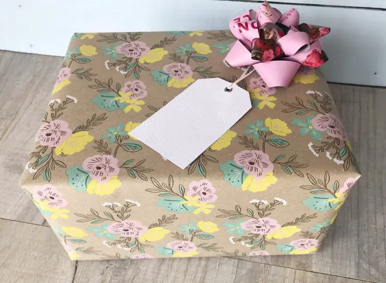 magazine paper Bow on parcel