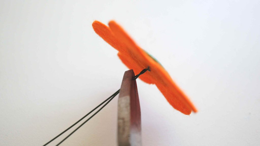 twisting wire with pliers