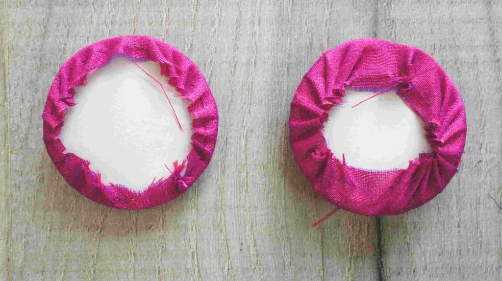 bottom of 2 lining pieces