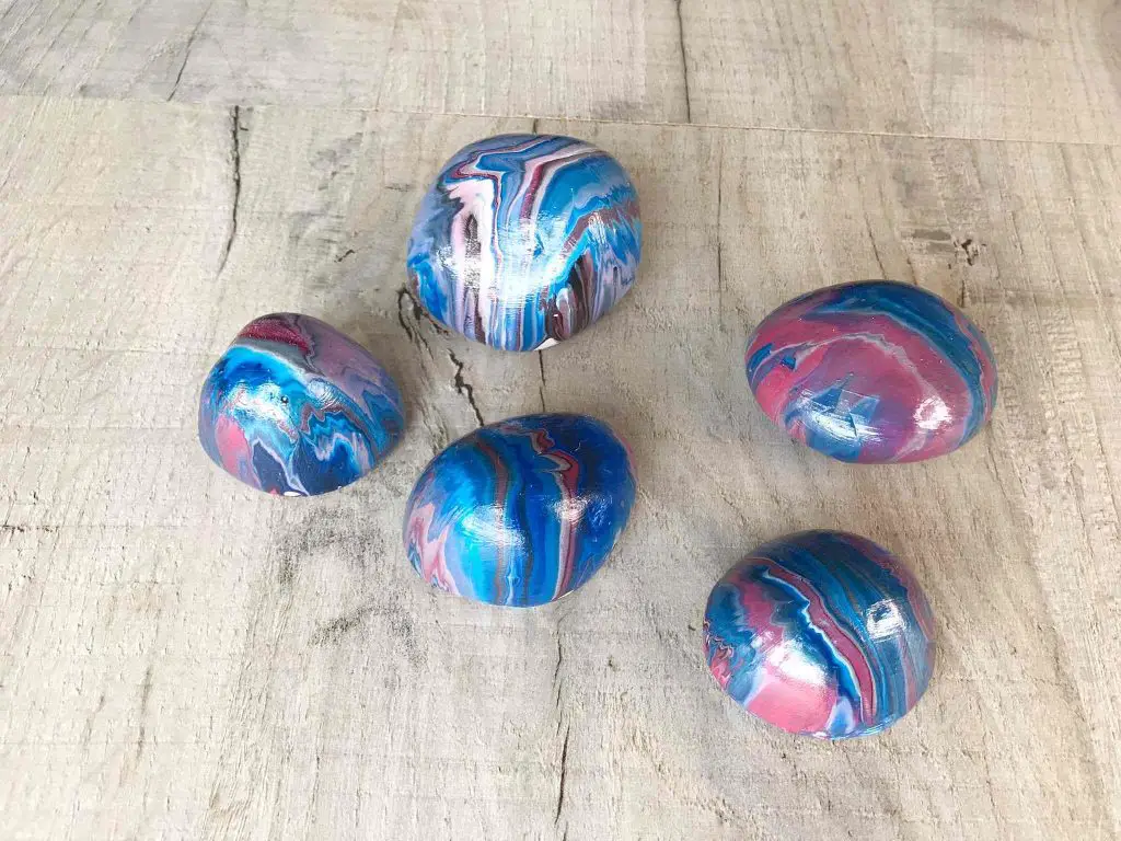 acrylic pouring on rocks