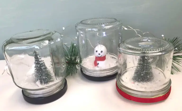 DIY waterless snow globes