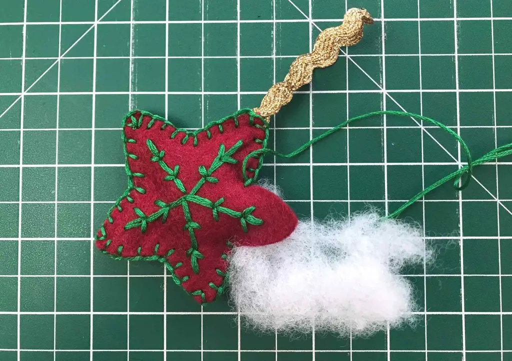 add filling to felt star