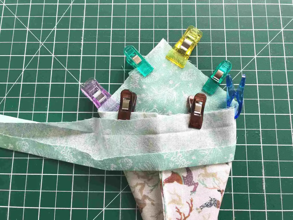 binding attaching to cone