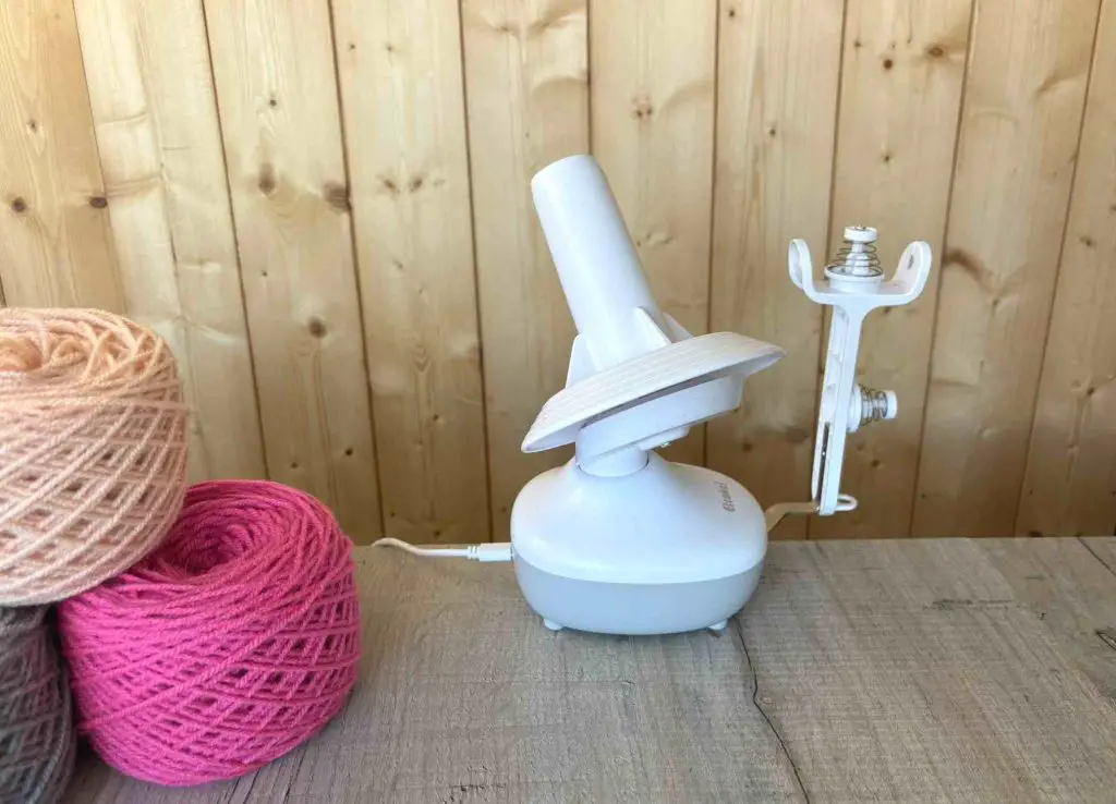 etcokei  electric yarn winder and yarn cakes