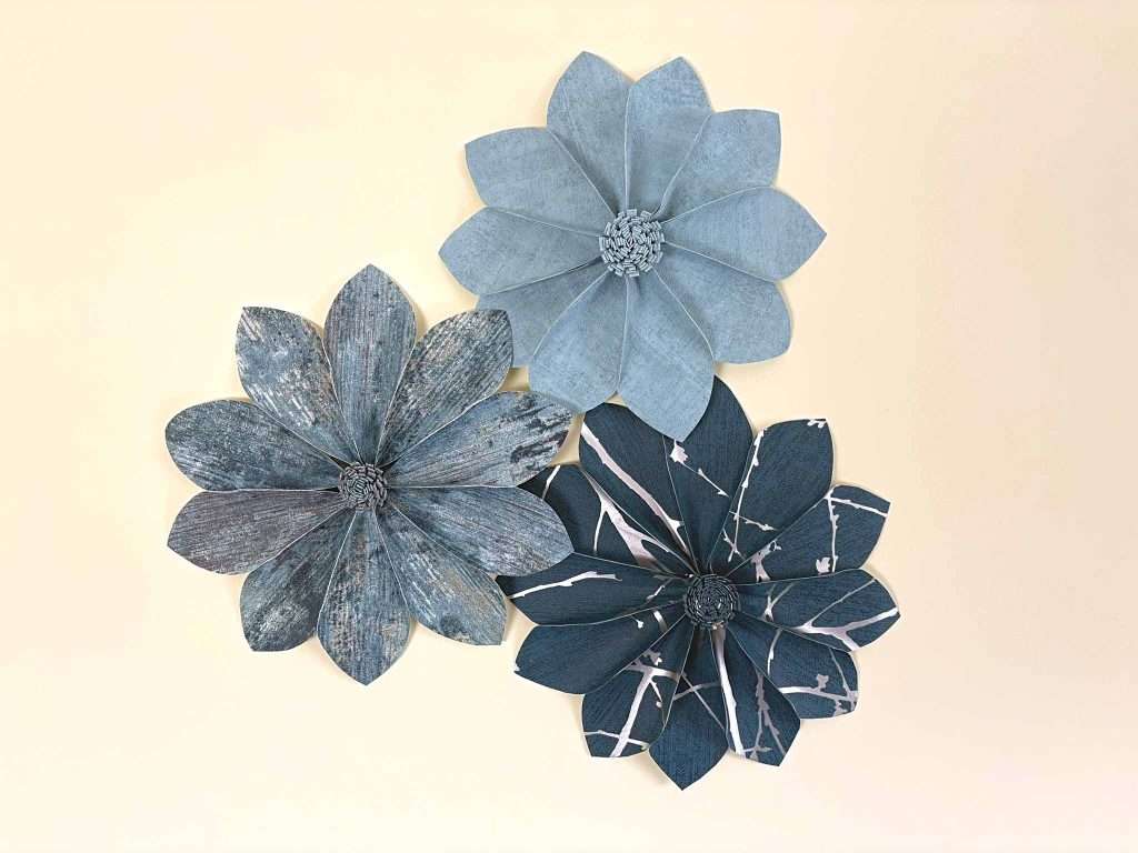 3 blue wallpaper flowers