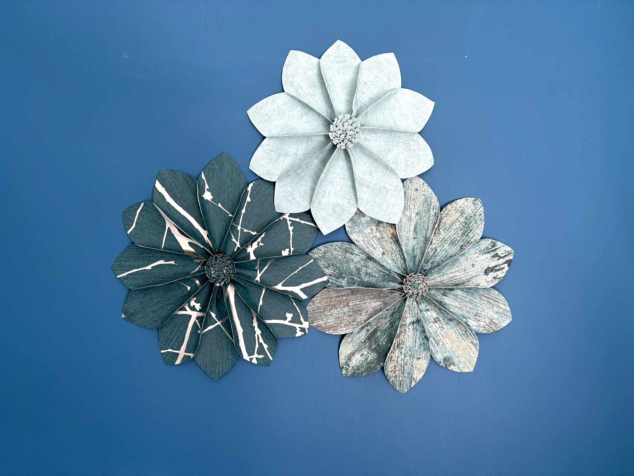 3 blue wallpaper flowers on blue background - 3D wall art