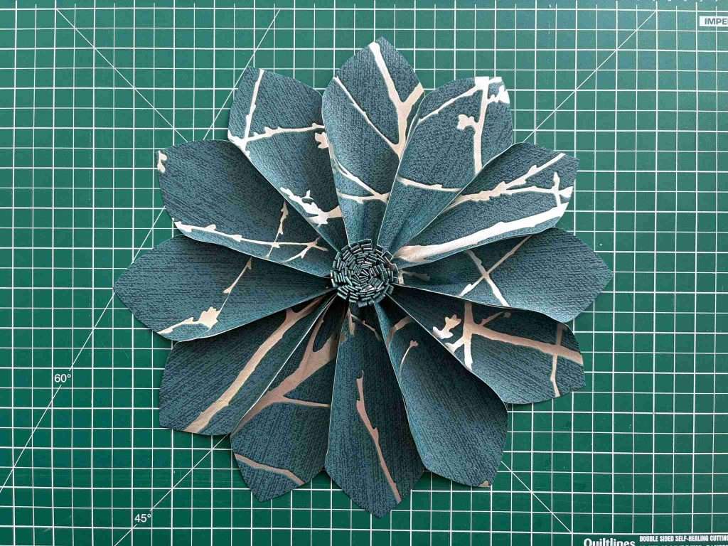 completed wallpaper flower