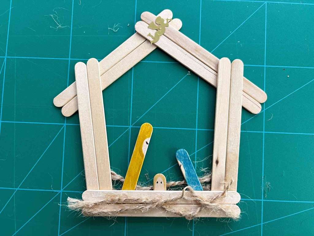 twine attached to front of stable