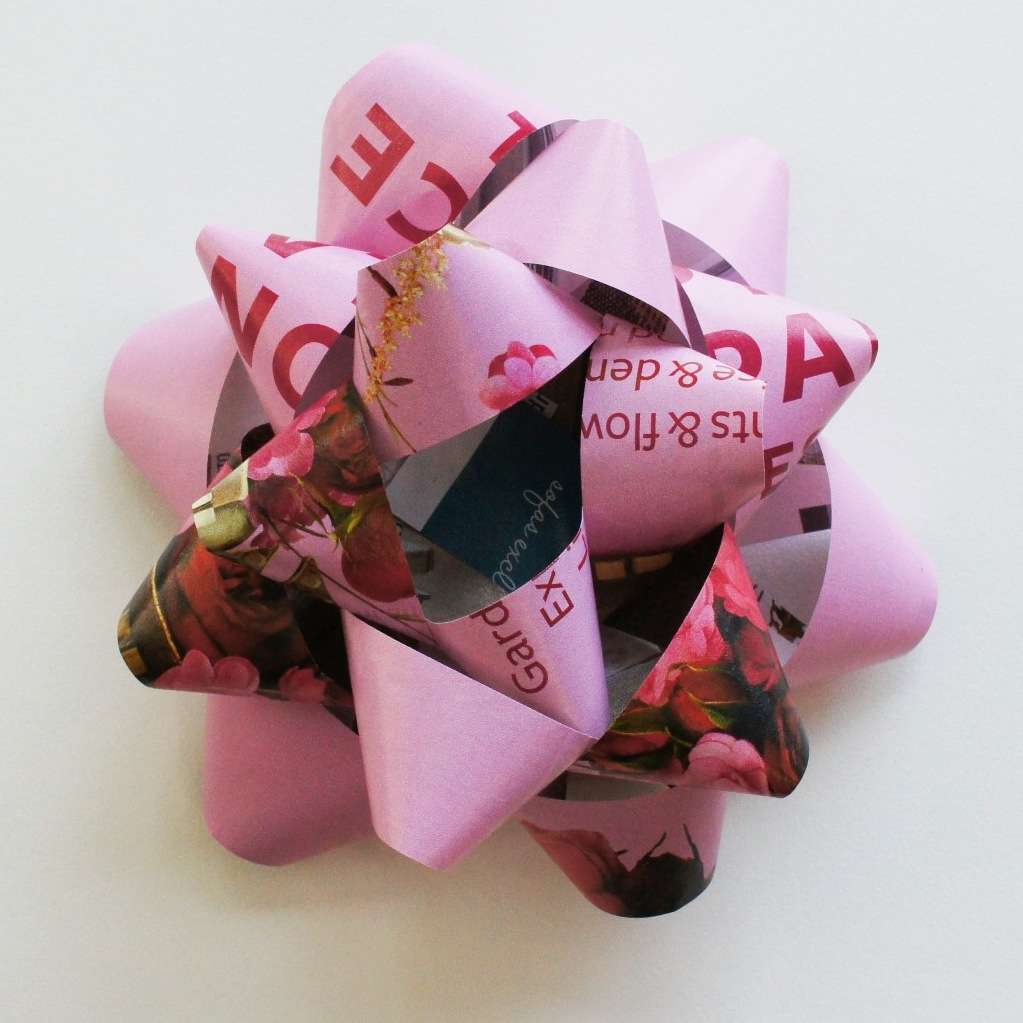 pink magazine page bow