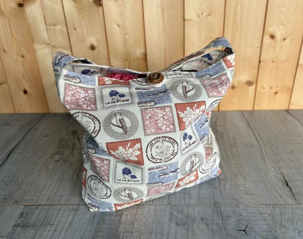 boxed bottom bag